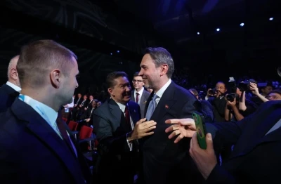 Bakan Bayraktar, Rusya’da doğal gaz mesajı verdi
