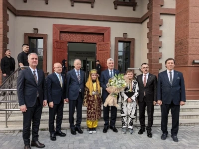 Bakan Bolat&rsquo;tan İneg&ouml;l ziyareti

