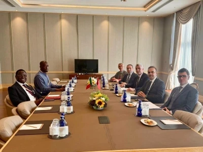 Bakan Bolat ve Bakan Kacır, Senegal Ticaret ve Sanayi Bakanı Diop ile bir araya geldi
