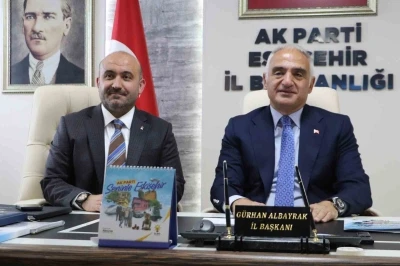 Bakan Ersoy&rsquo;dan AK Parti Eskişehir İl Başkanlığı&rsquo;na ziyaret
