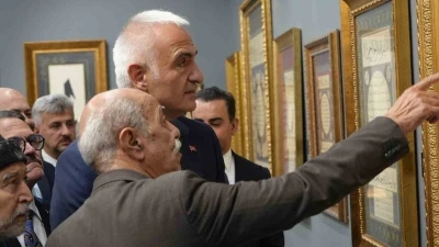 Bakan Ersoy: "Fuadname, hat ve ebruda &ccedil;ok geniş bir penceredir"

