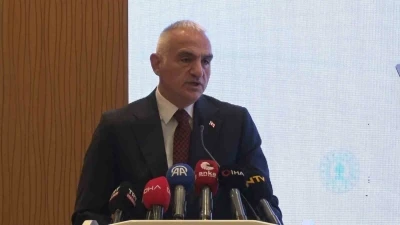 Bakan Ersoy: "Turizm sahasında gelirlerimizi 2017 yılına kıyasla y&uuml;zde 109 artırdık"
