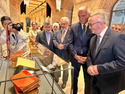 Bakan Ersoy: &quot;Yazma eserler TÜYEK çatısı altında toplanmalı&quot;
