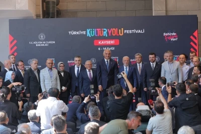 Bakan Ersoy ve Başkan Büyükkılıç, Türkiye Kültür Yolu Festivali’nin startını verdi
