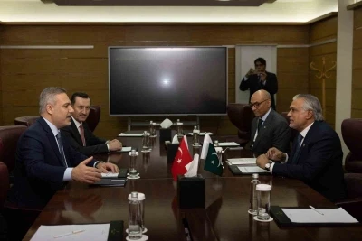 Bakan Fidan, Azerbaycanlı ve Pakistanlı mevkidaşlarıyla g&ouml;r&uuml;şt&uuml;
