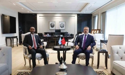 Bakan Fidan, Somali Limanlar ve Deniz Ulaştırma Bakanı Nur ile bir araya geldi
