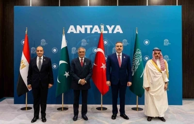 Bakan Fidan, T&uuml;rkiye-Mısır-Pakistan-Suudi Arabistan Dışişleri Bakanları Toplantısı&rsquo;na ev sahipliği yaptı
