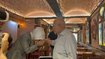 Bakan G&ouml;ktaş Eskişehir esnafıyla buluştu
