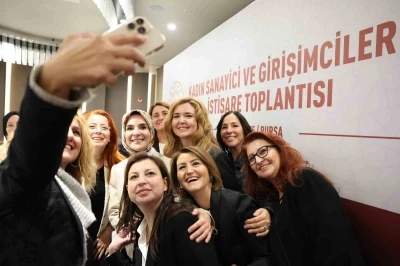 Bakan Göktaş: &quot;Cam tavanları kırmak kolay değil ama azimle, sabırla ve kararlılıkla her engel aşılır&quot;
