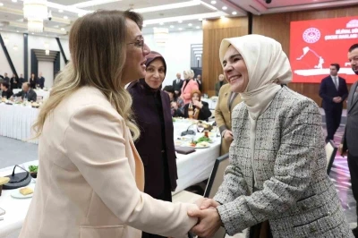 Bakan G&ouml;ktaş: "&Ccedil;ocuklarımızı dijital d&uuml;nyadaki zararlı i&ccedil;eriklerden korumak hepimizin ortak sorumluluğu"
