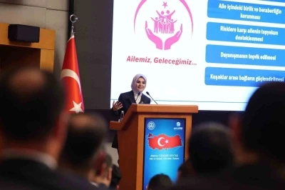 Bakan Göktaş: &quot;Kaymakamlarımız, sosyal hizmetlerimizin her kesime hızlı ve doğru şekilde ulaştırılmasında köprü görevi görüyor&quot;
