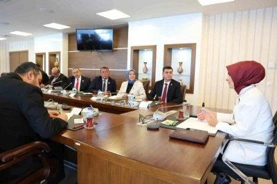 Bakan Göktaş: &quot;Şehitlerimizin aziz hatırasını yaşatmak vazifemiz&quot;
