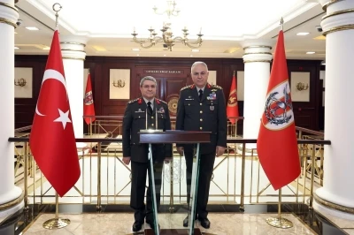 Bakan Güler, Genelkurmay Başkanlığındaki devir teslim törenine iştirak etti

