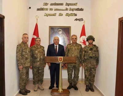 Bakan Güler, Kara Kuvvetleri Komutanlığının Eğitim ve Faaliyet Yılı Açılış Töreni’ne katılmak üzere Konya’ya gitti
