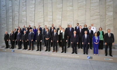 Bakan G&uuml;ler, NATO savunma bakanlarıyla aile fotoğrafına katıldı

