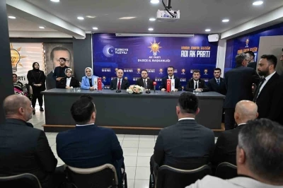 Bakan G&uuml;rlek: "Bu ateş &ccedil;emberinde &uuml;lkemiz huzurlu, g&uuml;venli"
