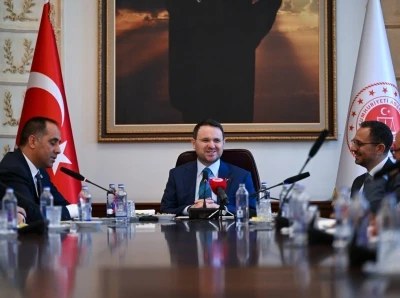 Bakan G&uuml;rlek: "Muhtar, devletin en temel direği"
