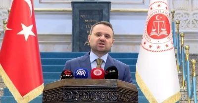 Bakan G&uuml;rlek: "(Mutlak butlan kararı) Verilen bu karar, vatandaşlarımızın demokrasiye olan g&uuml;venini pekiştiren bir karardır"
