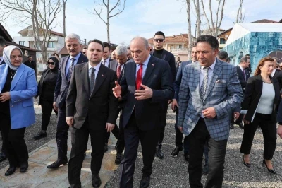 Bakan G&uuml;rlek&rsquo;ten Konuralp&rsquo;e &ouml;vg&uuml; dolu s&ouml;zler: "Her vatandaşımız Konuralp&rsquo;i g&ouml;rmeli"
