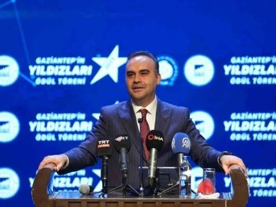 Bakan Kacır: "23 yıl &ouml;nce 36 milyar dolar olan yıllık &uuml;r&uuml;n ihracatımız 270,6 milyar dolara &ccedil;ıktı"
