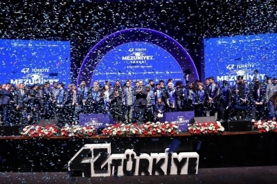 Bakan Kacır: "Bug&uuml;n 23 yıl &ouml;ncesine g&ouml;re bambaşka bir T&uuml;rkiye var"
