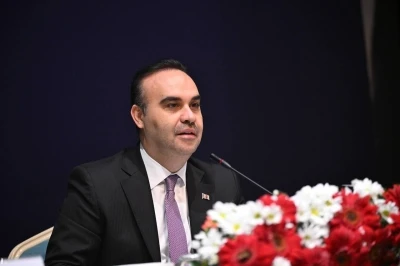 Bakan Kacır: "Ceyhan&rsquo;da kurduğumuz End&uuml;stri B&ouml;lgesini &ouml;n&uuml;m&uuml;zdeki d&ouml;nemde entegre kimya sanayii yatırımlarının adresi yapacağız"
