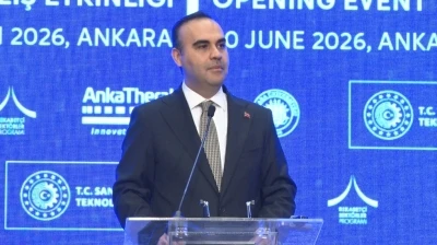 Bakan Kacır: "Son 1 yılda sağlık end&uuml;strisinde yatırıma teşvik belgesi d&uuml;zenleyerek 70 milyar lira yatırımı harekete ge&ccedil;irdik"
