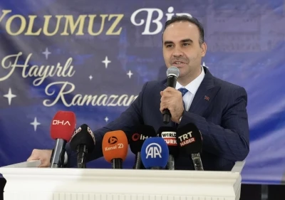 Bakan Kacır: "T&uuml;rk milleti m&uuml;hr&uuml;n&uuml; g&ouml;ky&uuml;z&uuml;ne vurdu"
