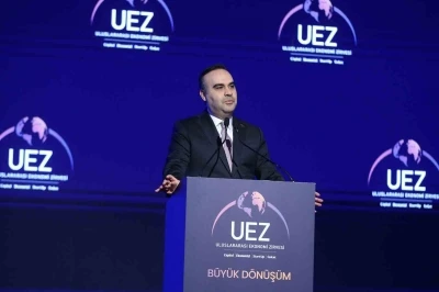 Bakan Kacır: "T&uuml;rkiye başka hi&ccedil;bir &uuml;lkenin başaramadığı bir ihracat kabiliyeti seviyesine erişti"
