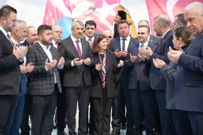 Bakan Kacır: T&uuml;rkiye &uuml;retimde g&uuml;c&uuml;n&uuml; artırıyor, yeni OSB ile istihdam b&uuml;y&uuml;yor
