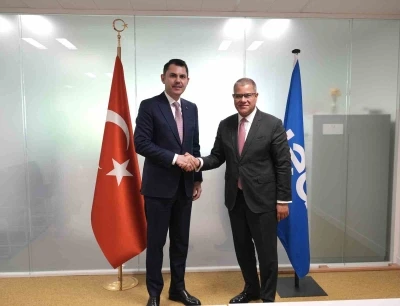 Bakan Kurum&rsquo;dan Fransa&rsquo;da COP31 diplomasisi
