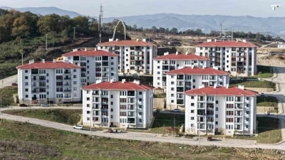 Bakan Kurum&rsquo;dan Yalova sosyal konut paylaşımı: "T&uuml;rkiye&rsquo;yi ev sahibi yapıyoruz"
