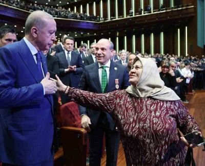 Bakan Kurum: "500 bin sosyal konutumuz bitecek, hayaller ertelenmeyecek, T&uuml;rkiye kazanacak"
