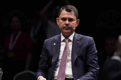 Bakan Kurum: "Fosil yakıtlardan uzaklaşmak zorundayız"
