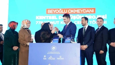 Bakan Kurum: "İstanbul&rsquo;umuzu kentsel d&ouml;n&uuml;ş&uuml;mle yenileyeceğiz, sosyal konutlarla g&uuml;&ccedil;lendireceğiz"

