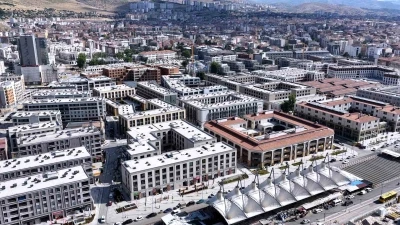 Bakan Kurum: "Malatya&rsquo;nın kalbi bakırcılar &ccedil;arşımızda esnafımız kepenklerini a&ccedil;ıyor"
