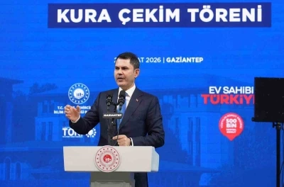 Bakan Kurum: "Muhalefet, &lsquo;deprem b&ouml;lgesine &ccedil;&ouml;p kutusu g&ouml;nderdim&rsquo; diye &ouml;v&uuml;n&uuml;yor, 455 bin yuvayı beğenmiyor"
