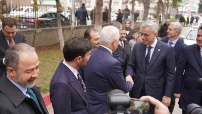 Bakan Memişoğlu a&ccedil;ıkladı: Sağlıkta bilim adamlarına SGK destekli araştırma d&ouml;nemi
