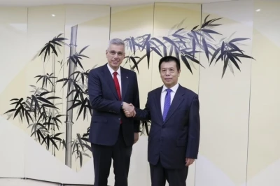 Bakan Memişoğlu, Çin Halk Cumhuriyeti Ulusal Sağlık Komisyonu Başkanı Haichoa ile görüştü
