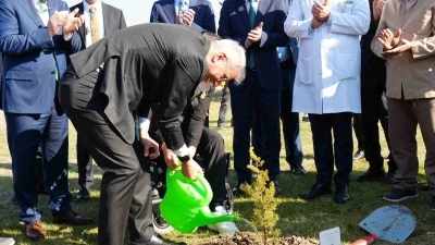 Bakan Memişoğlu: &quot;Esasında her bir ağaç candır, canlıdır. O cana iyi bakmamız gerekir&quot;
