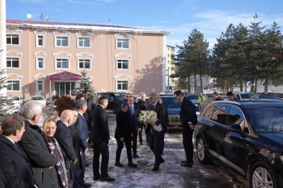 Bakan Memişoğlu: "Sağlık hizmetlerinin daha iyi olması i&ccedil;in neler yapacağımızı yerinde değerlendirmek i&ccedil;in buradayız"
