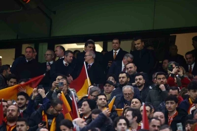 Bakan Osman Aşkın Bak ve TFF Başkanı Hacıosmanoğlu, Galatasaray - Liverpool ma&ccedil;ında
