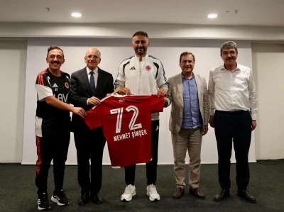 Bakan Şimşek, Bolu kampındaki Batman Petrolspor&rsquo;u ziyaret etti
