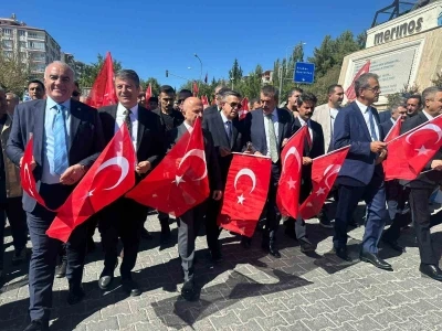 Bakan Tekin, Besni Eğitim Bayramı’na katıldı
