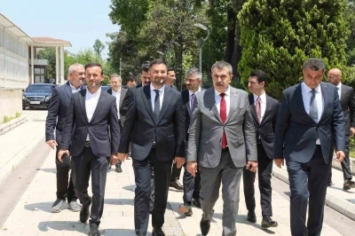 Bakan Tekin&rsquo;den Kağıthane Belediyesi&rsquo;ne ziyaret
