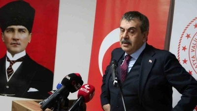 Bakan Tekin Malatya&rsquo;da g&ouml;rme engelli &ouml;ğrencilerle bir araya geldi
