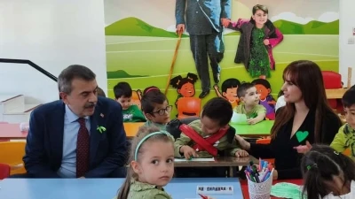 Bakan Tekin: &quot;Hepimizin bir eksiği, bir engeli var&quot;
