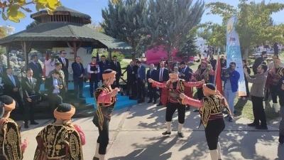 Bakan Tekin ve Bakan Yumaklı, ’Tarımın Yıldızları Çocuk Şenliği’nde bir araya geldi
