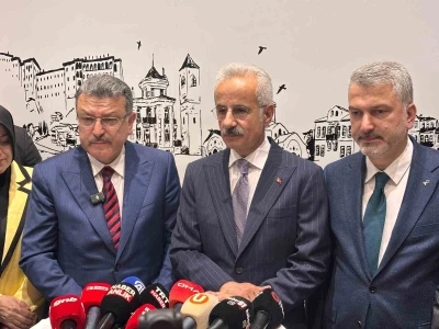 Bakan Uraloğlu, memleketi Trabzon&rsquo;da hemşehrileri ile bayramlaştı
