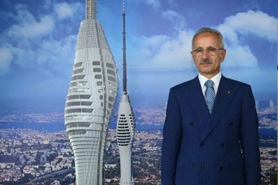 Bakan Uraloğlu: "&Ccedil;amlıca kulesi, a&ccedil;ıldığı g&uuml;nden bu yana yaklaşık 2,8 milyon ziyaret&ccedil;iyi ağırladı"
